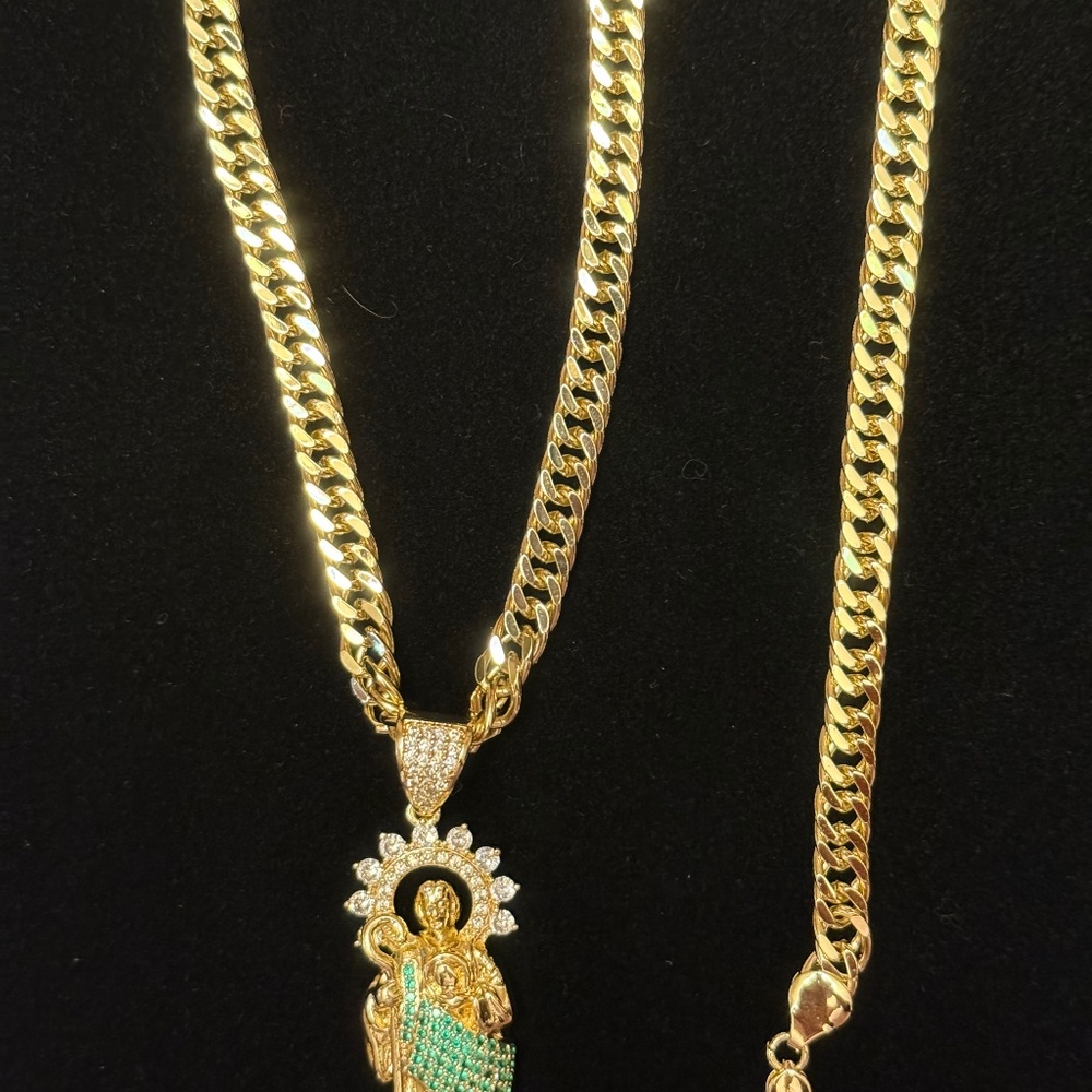 Religious necklaces for men and women